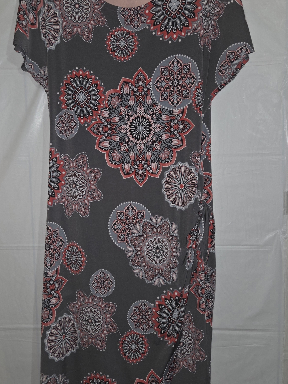 Robbie Bee Gray and Coral Medallion Short-Sleeve Tunic Size XL